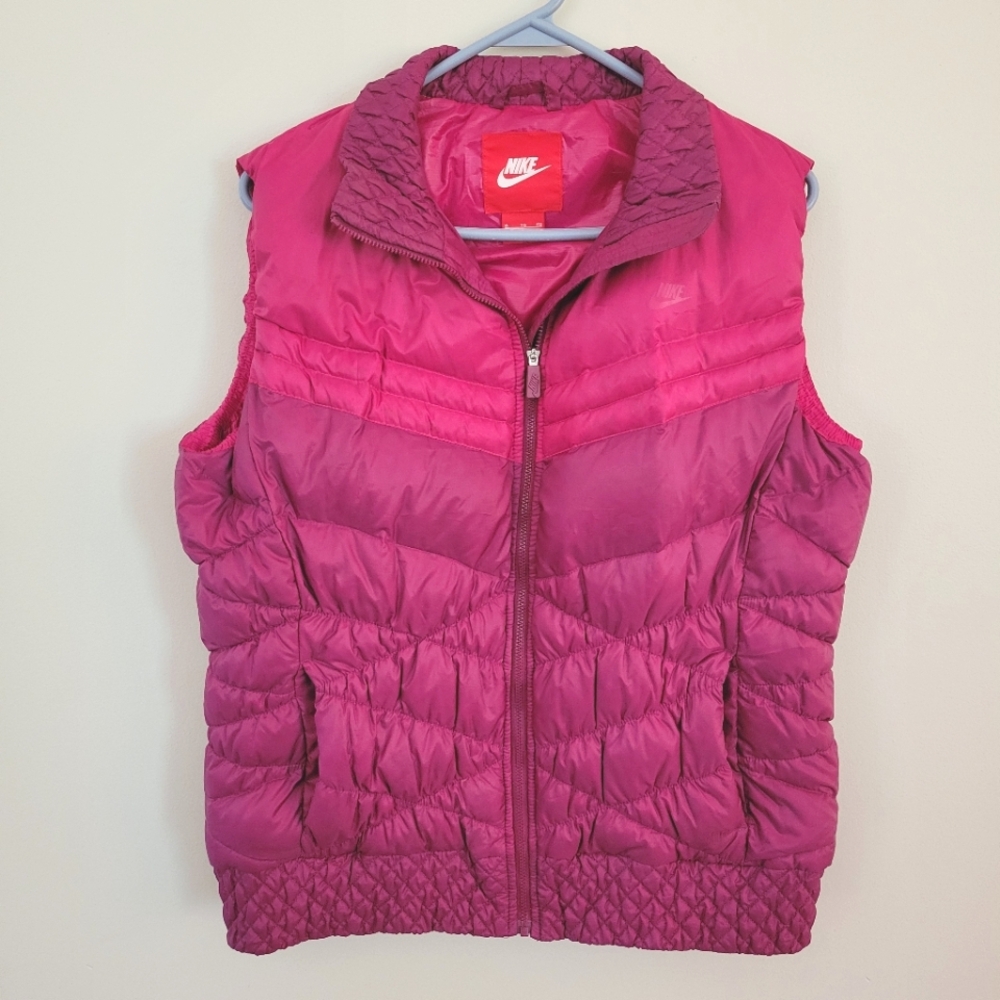 Nike Magenta Cascade Down Puffer Vest XL Fall Winter Skiing Outdoors Hiking